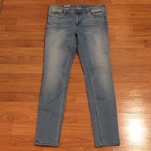 Kut from the Kloth Mia Toothpick  Skinny Jeans